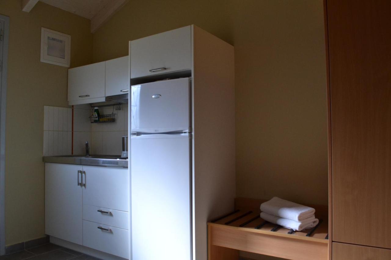 Apolafsi Aparthotel Lixouri Cameră foto