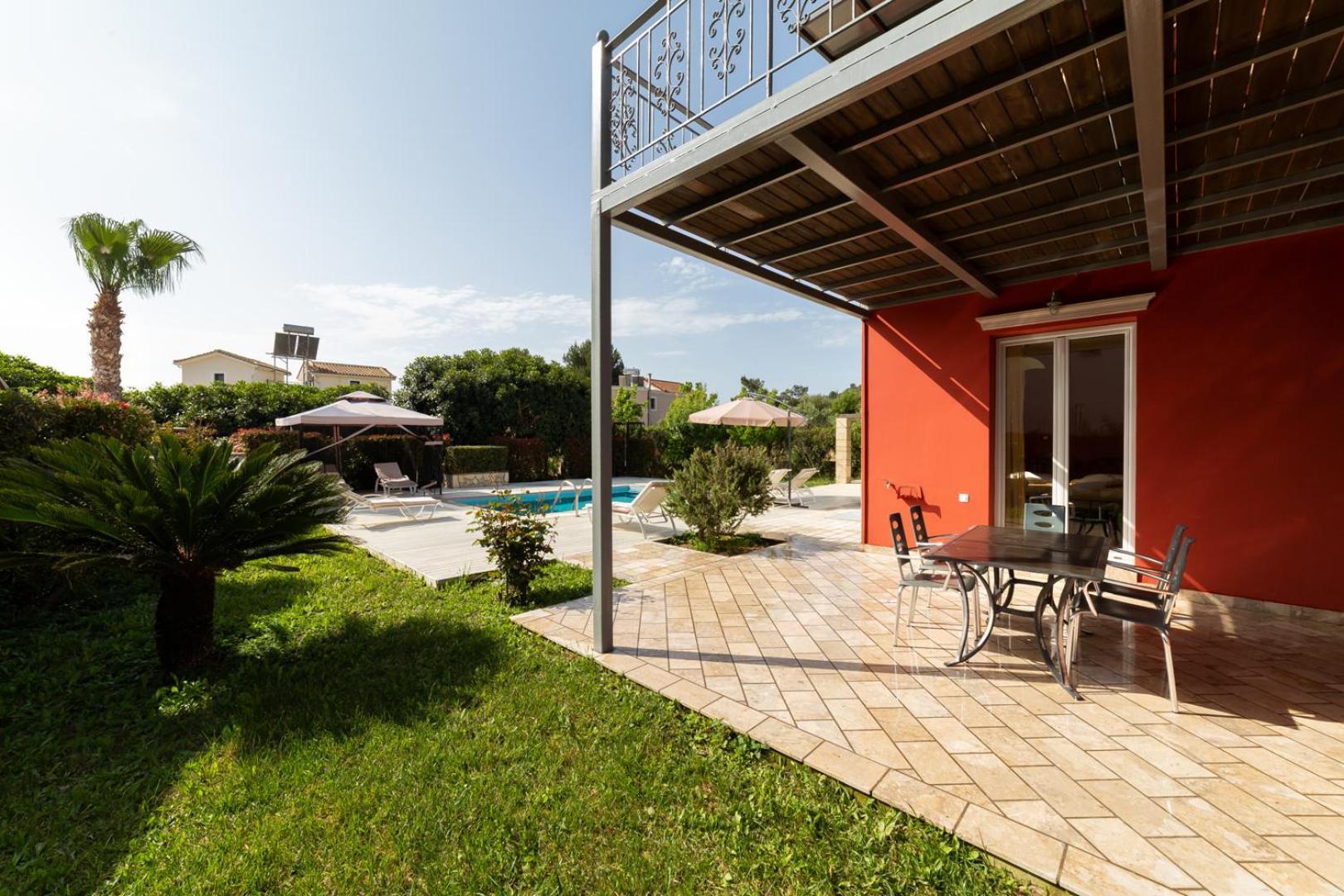 Apolafsi Aparthotel Lixouri Exterior foto