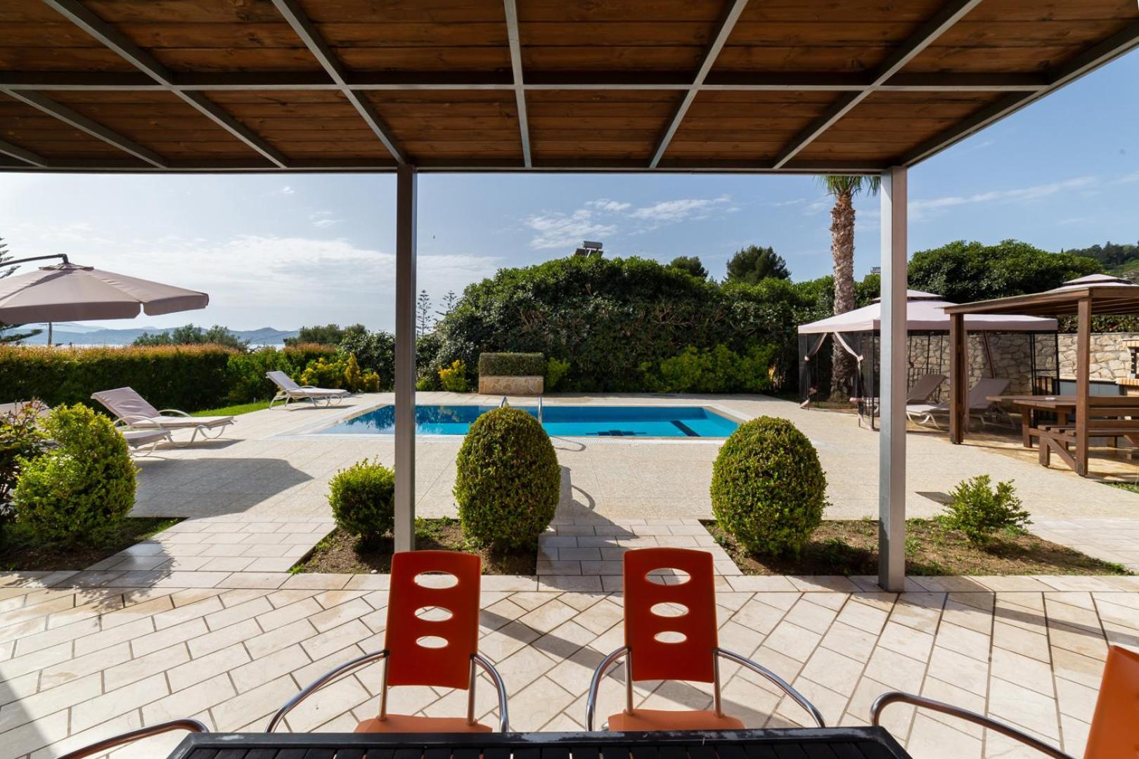 Apolafsi Aparthotel Lixouri Exterior foto